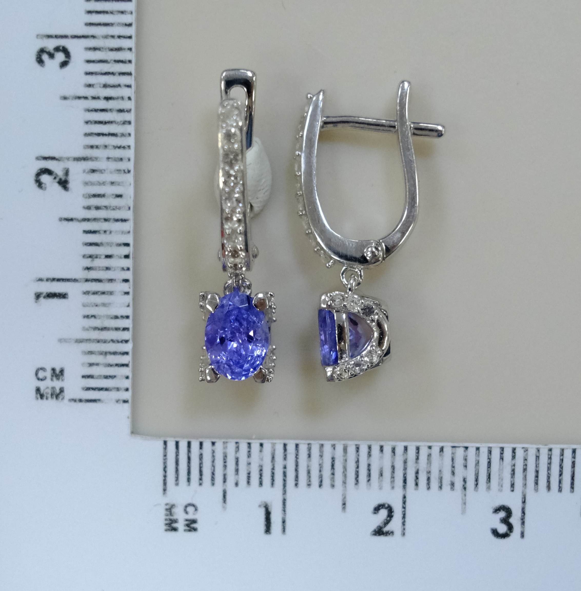 Серебряные серьги с танзанитами